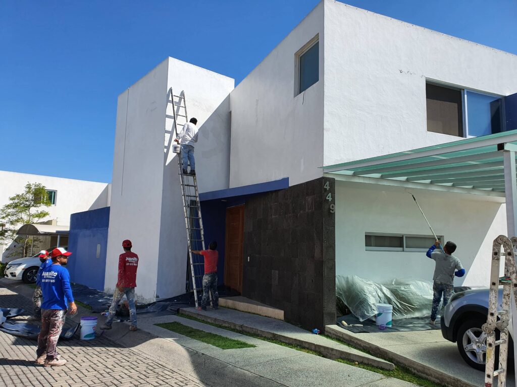 Servicio-De-Pintura-y-Mantenimiento-De-Muros-1-1-1-1-1.jpg
